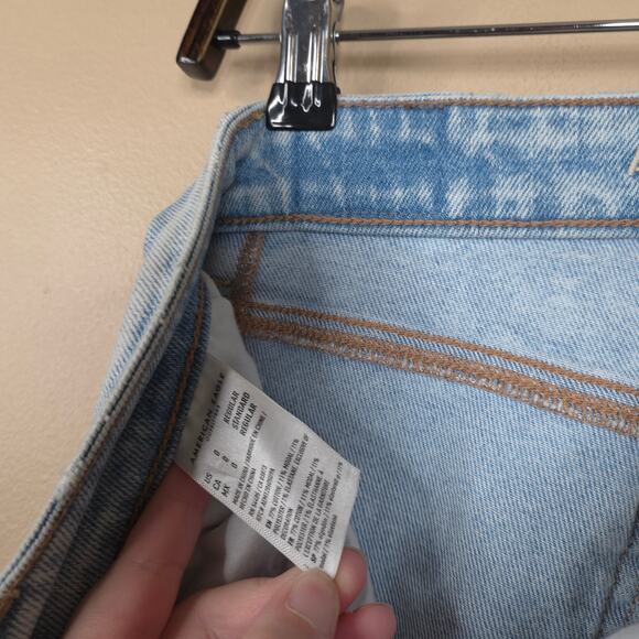 American Eagle High Rise Mom Jean Light Wash Denim Distressed Size 0 - Picture 10 of 11